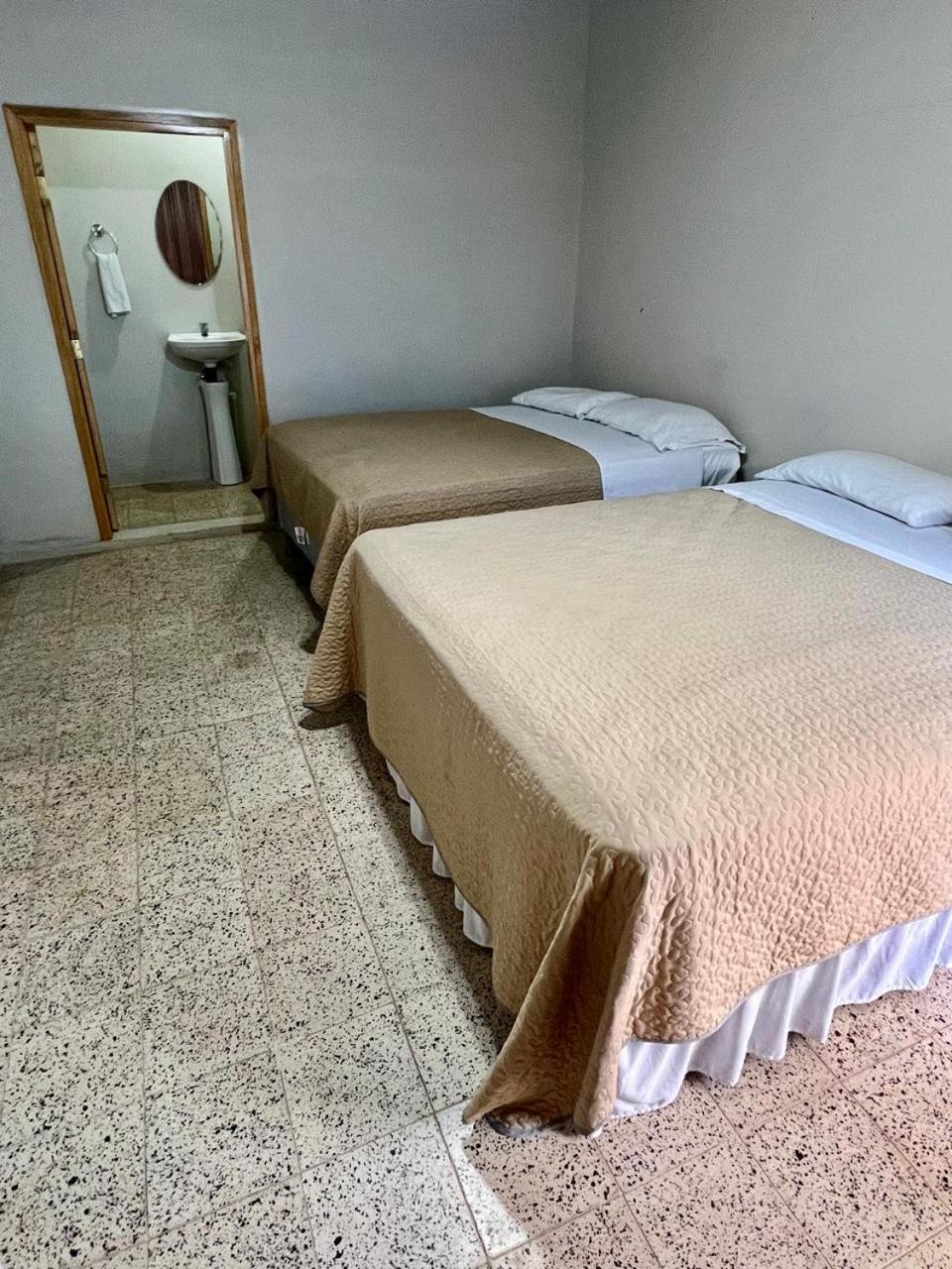 Aparta Hotel Palmerola Comayagua Exteriör bild